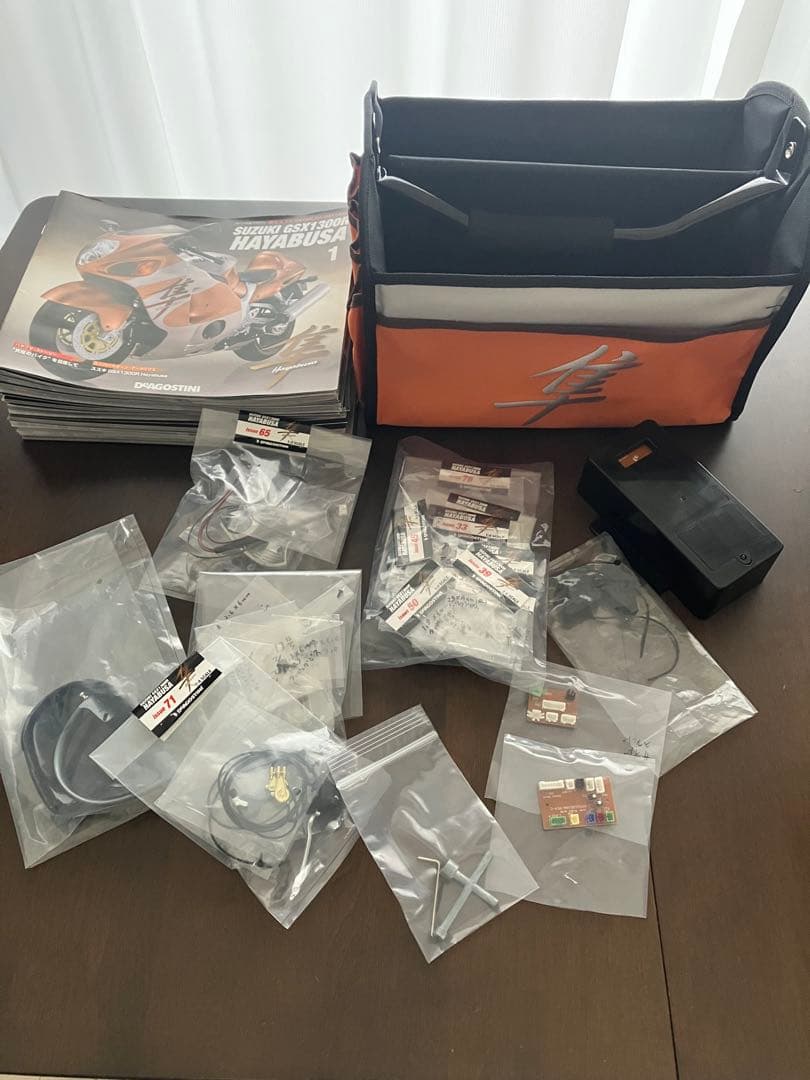 デアゴスティーニ SUZUKI GSX1300R 隼 組立完成品