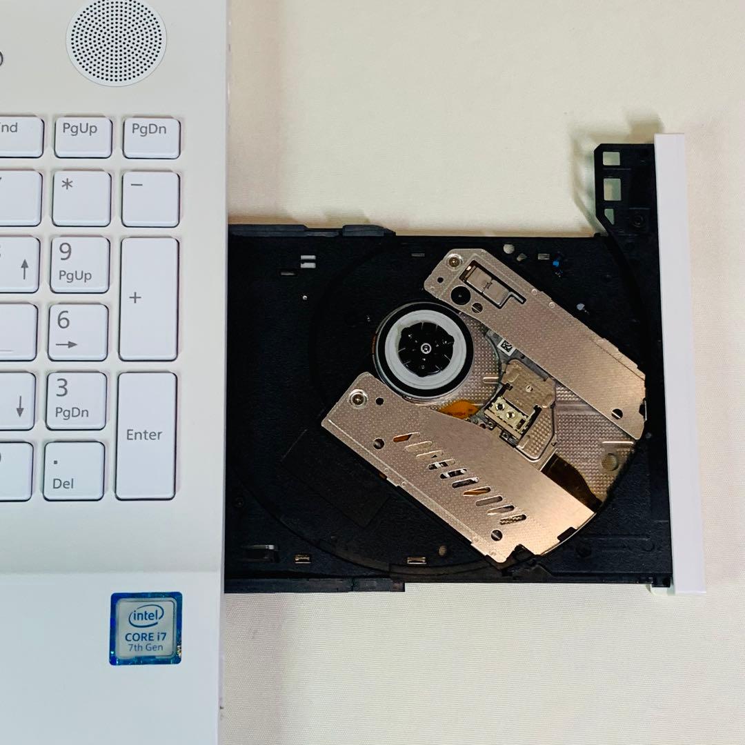 Core i7✨SSD1TB✨16GB✨カメラ✨富士通✨オフィス✨ノートパソコン