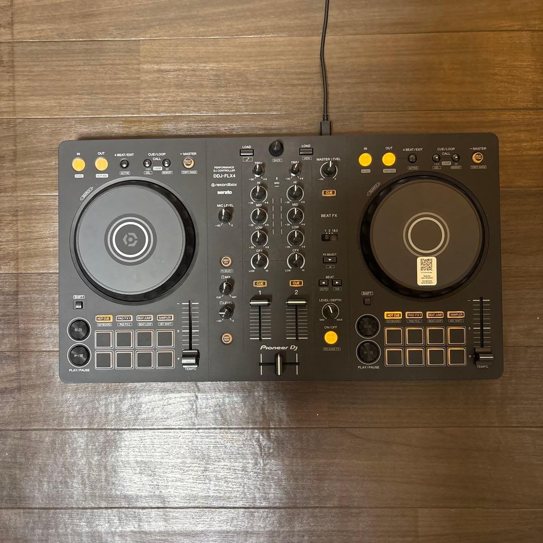 PioneerDJ DDJ-FLX4（PCスタンド・専用リュック・教則本他付属）
