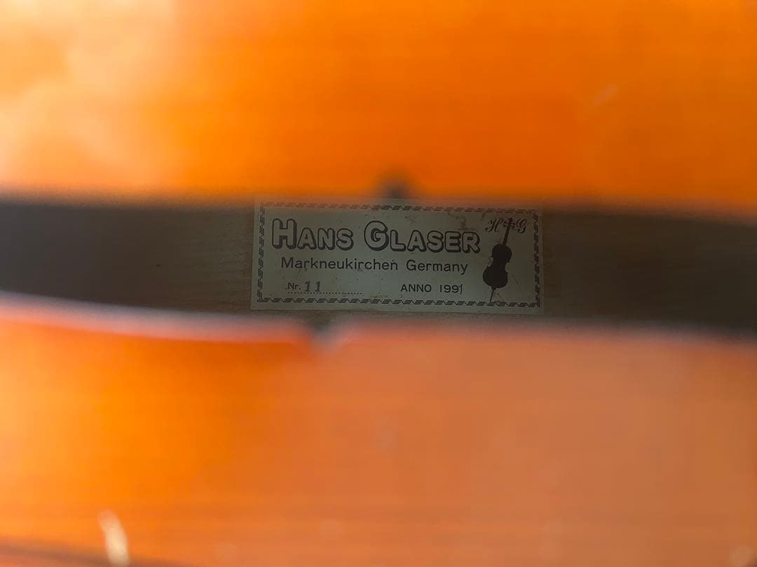 チェロと木製弓、ハードケース付き