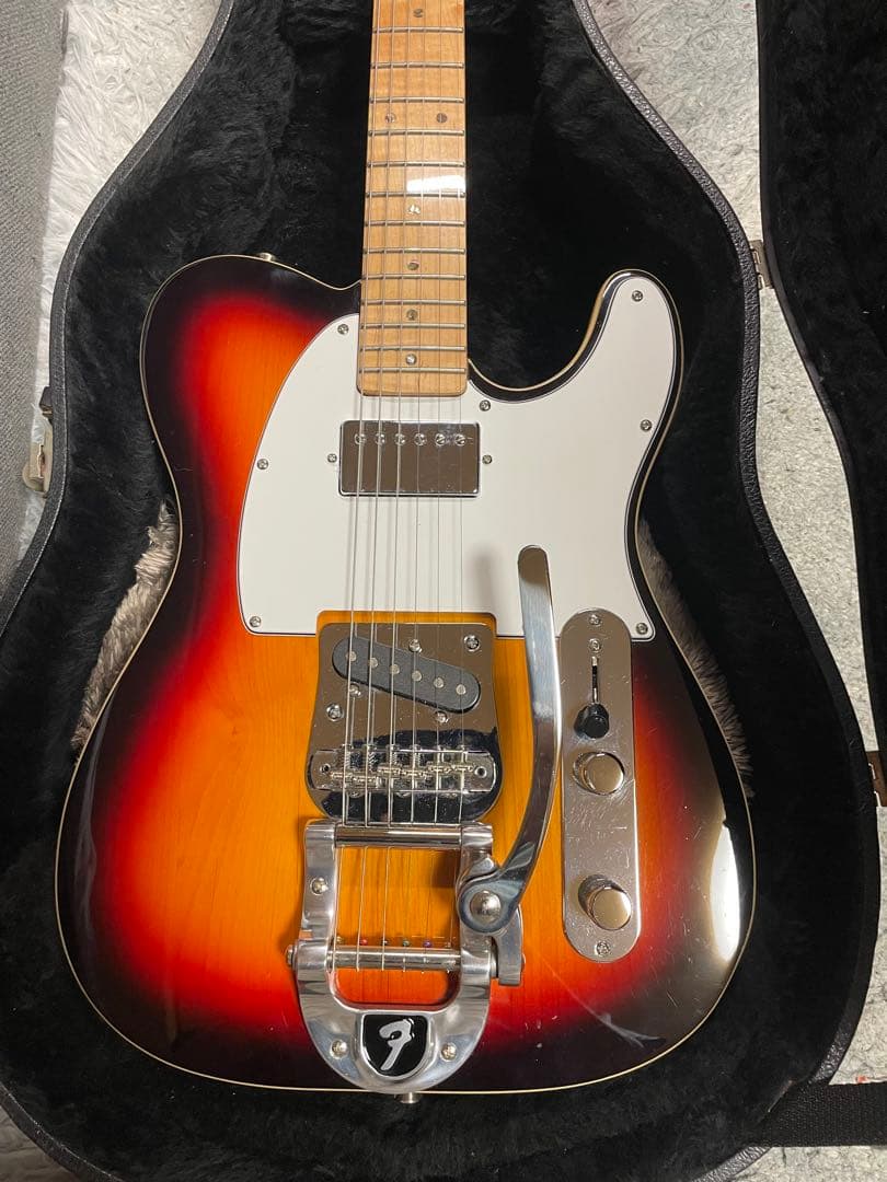 テレキャスターカスタムモデル、Bigsby B5トレモロアーム付き。