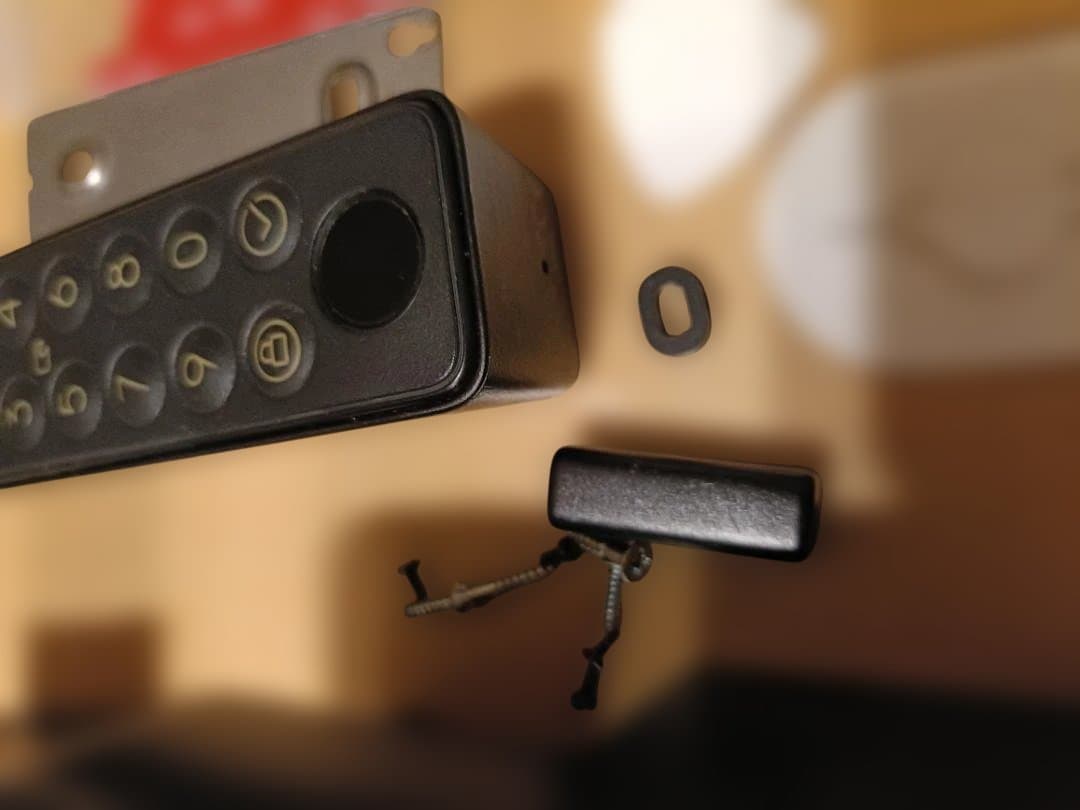 Switch Bot　ロックPRO、指紋認証パッド、閉開センサーのセット