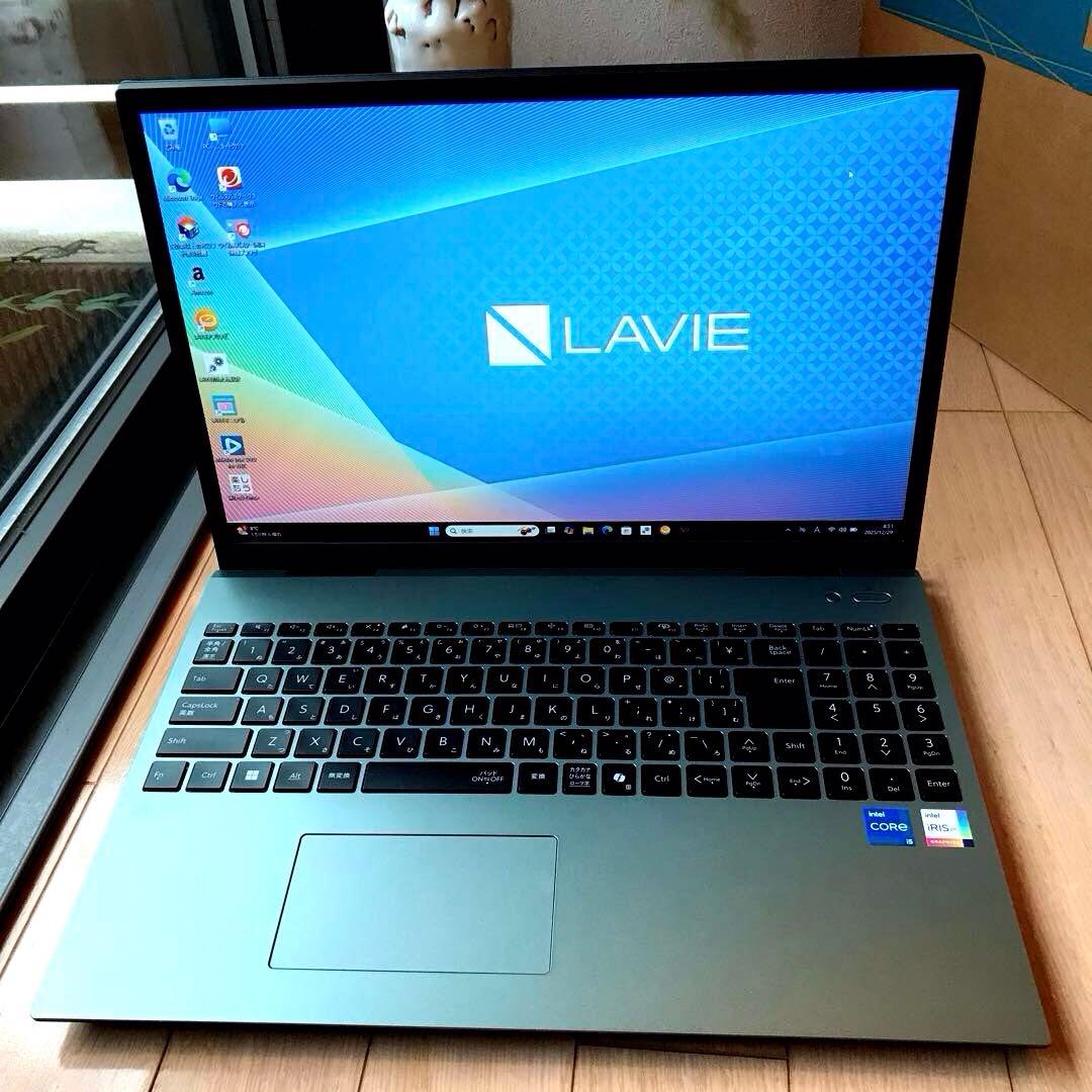 美品NEC LAVIE N1655/J【2025年製】(Office 2024)
