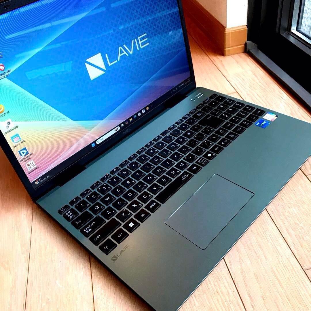 美品NEC LAVIE N1655/J【2025年製】(Office 2024)