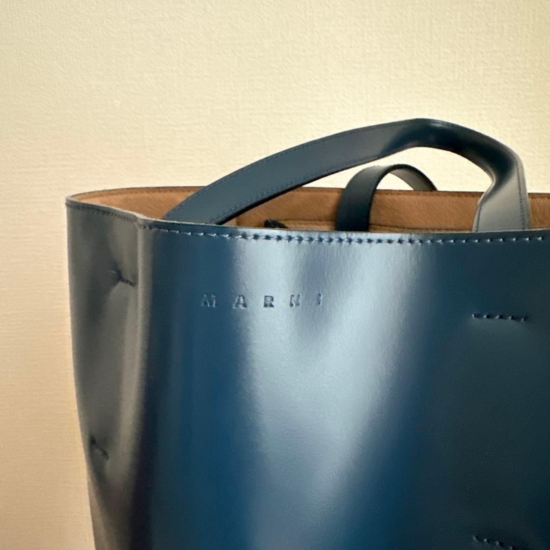 MARNI MUSEO ネイビー レザートートバッグ