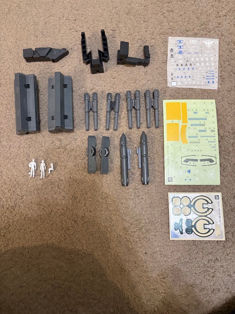 PG ダブルオーライザー　初回購入特典付き　組立済　ジャンク扱い