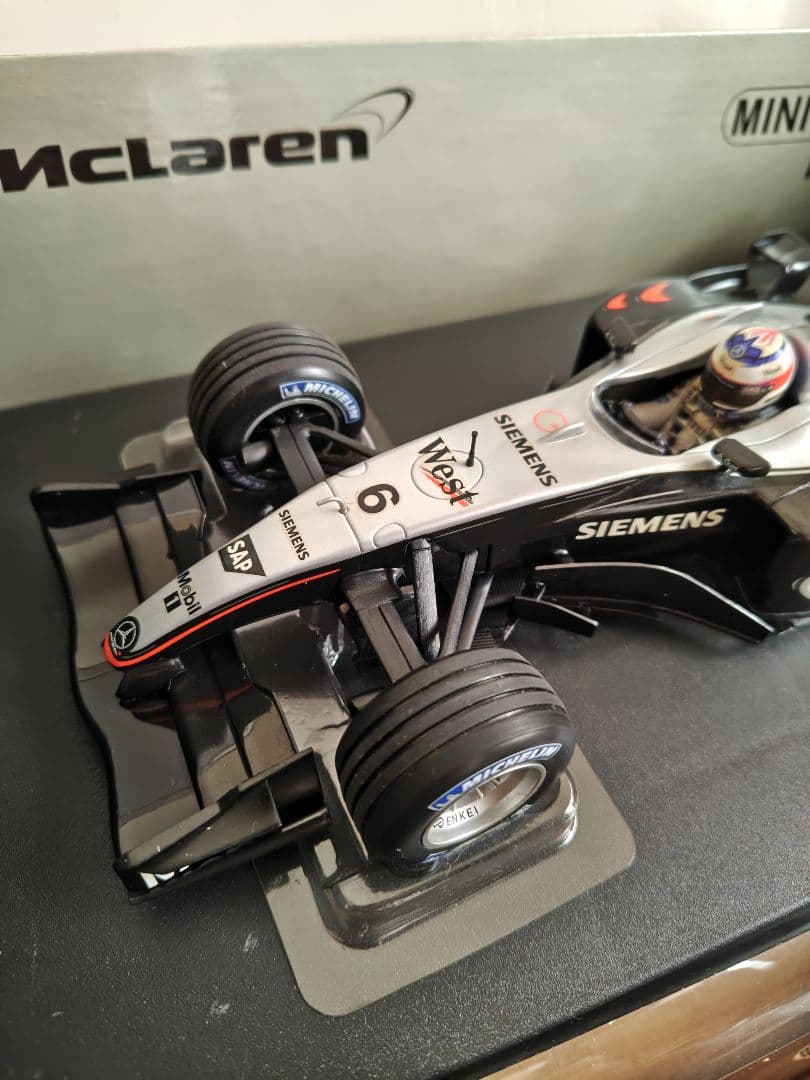 マクラーレン・メルセデスMP4/19 キミ・ライコネン　タバコ仕様