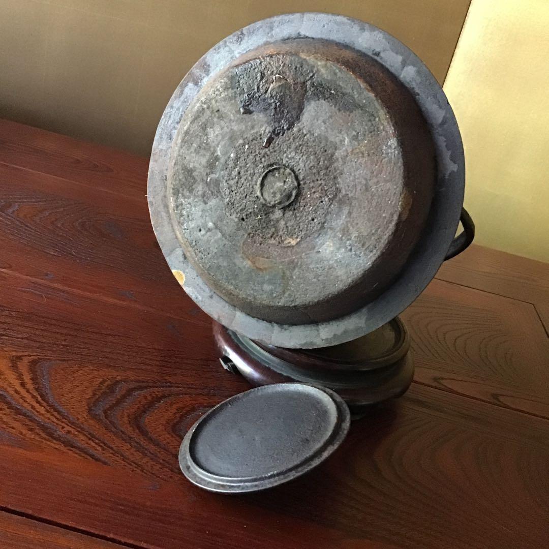 囲炉裏，火鉢様　時代物　大鉄瓶　3L容量
