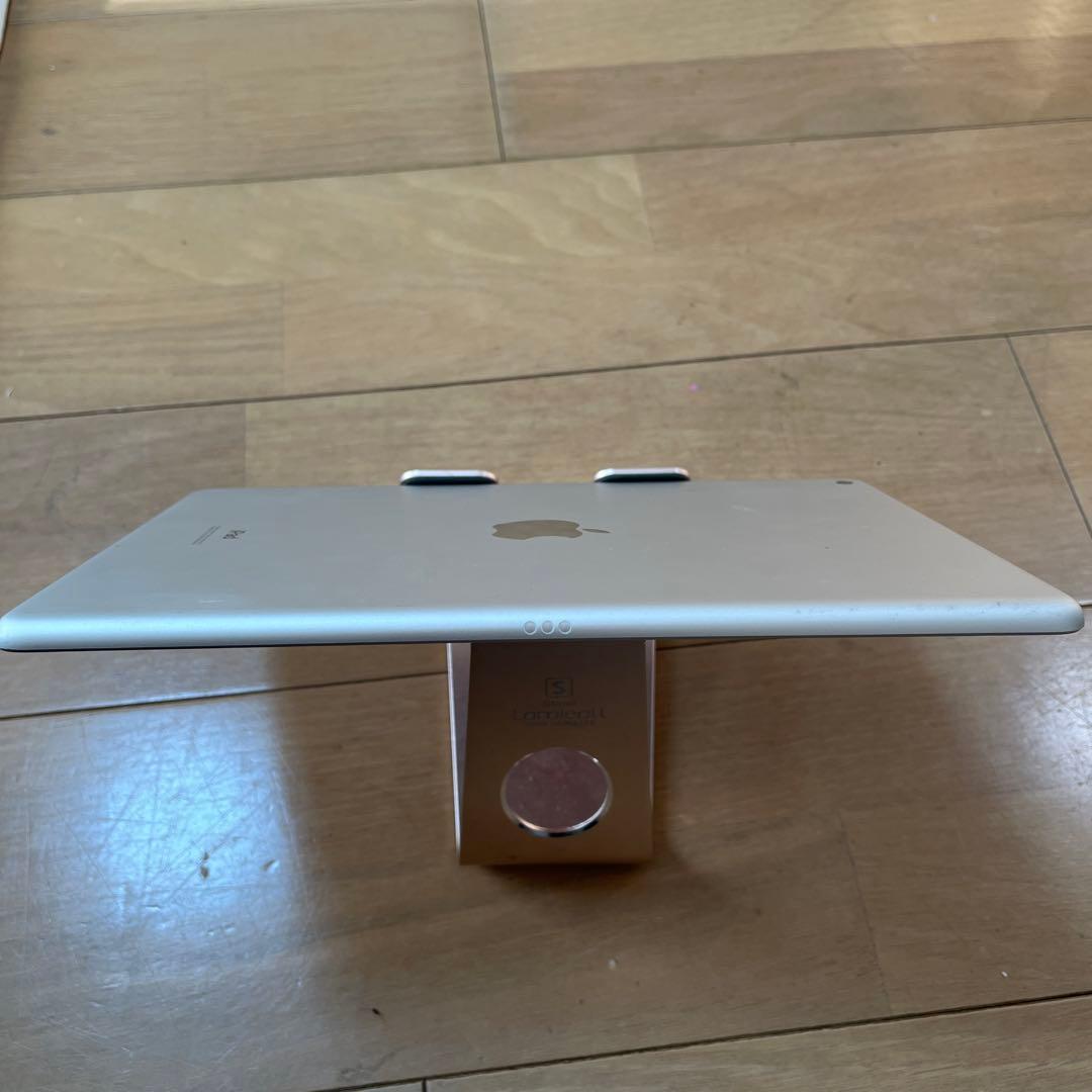 バッテリー新品同様96%iPad7世代Wi-Fi モデル 32G シルバー