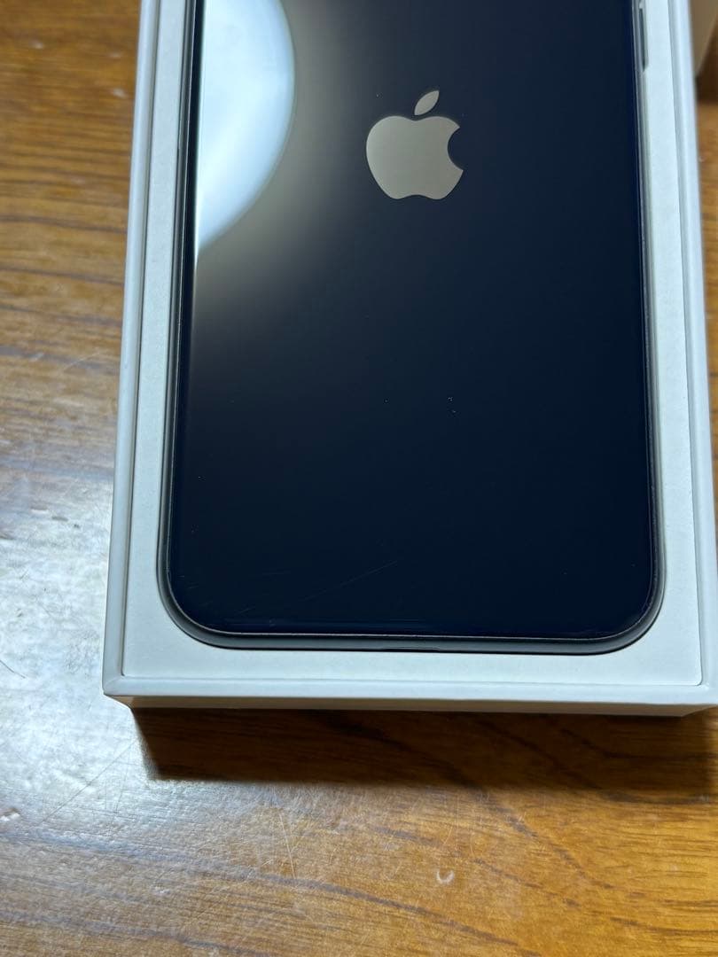 【美品】iPhoneSE 第3世代 128G ブラック本体 箱付き SIMフリー