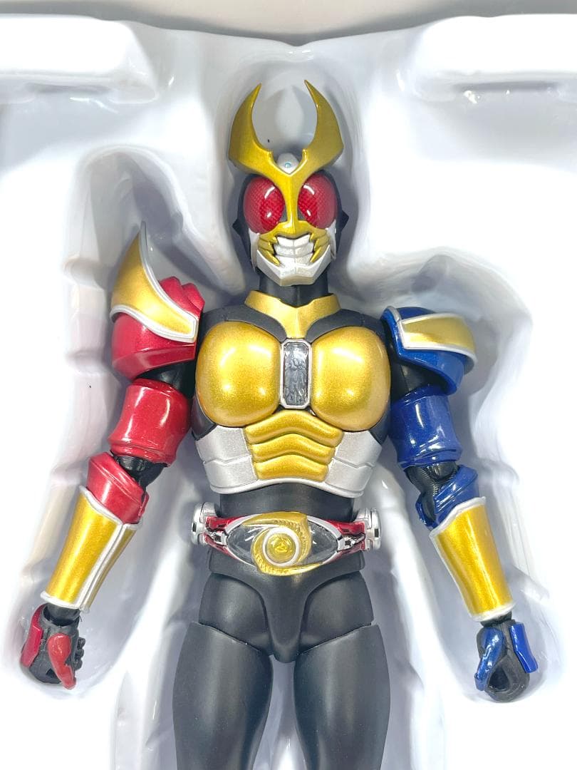 S.H.Figuarts仮面ライダーアギト トリニティフォーム (真骨彫製法)