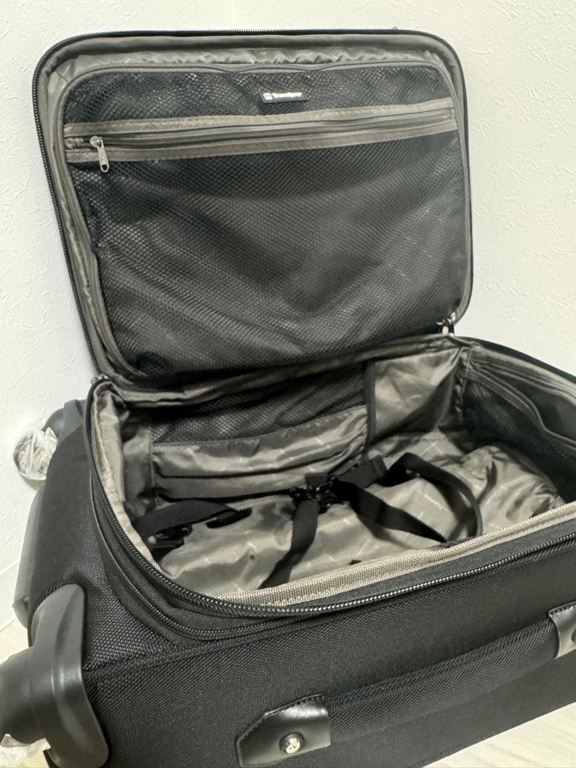 Travelpro FlightCrew5 キャリーケース 新品未使用