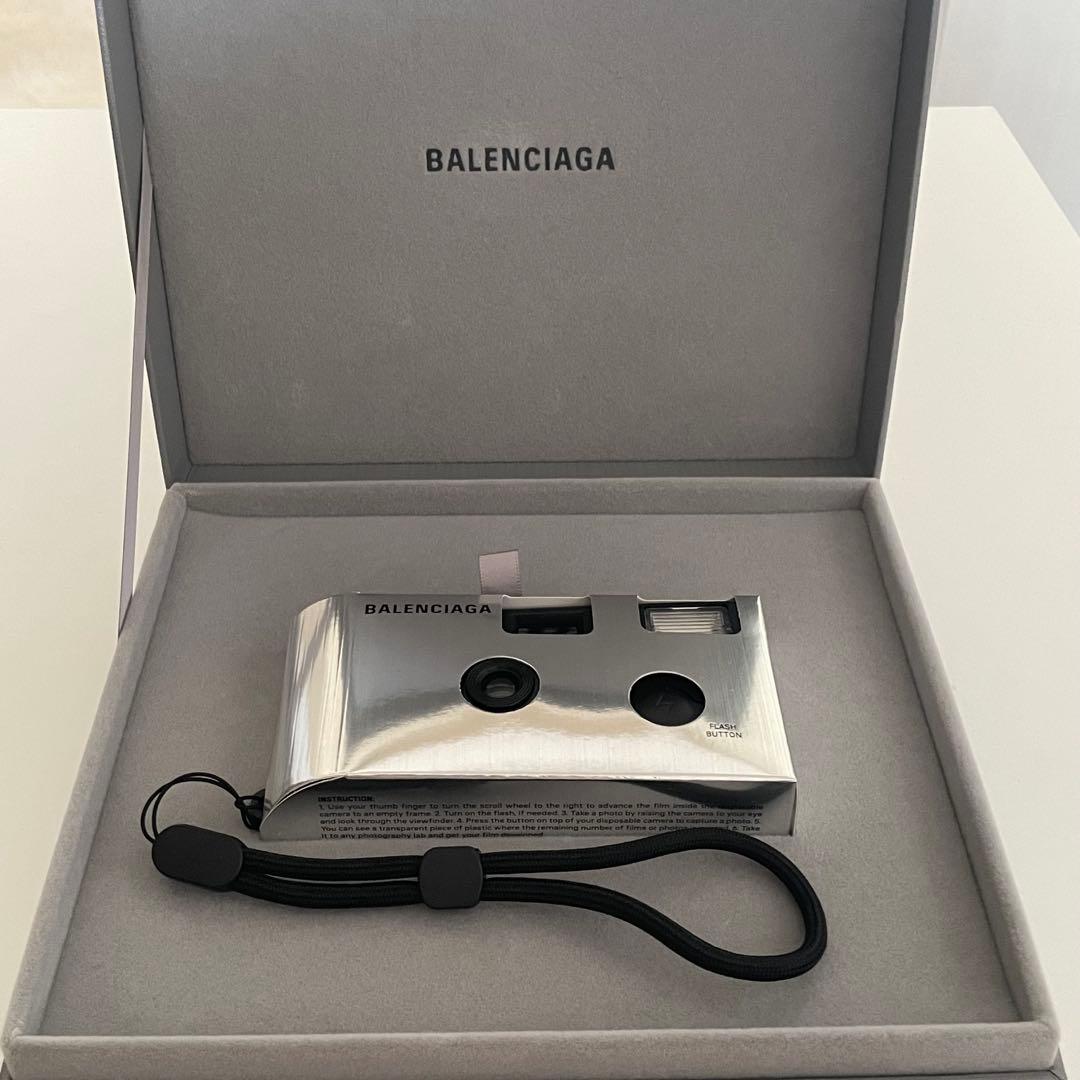 BALENCIAGA フィルムカメラ 2025年 ギフト