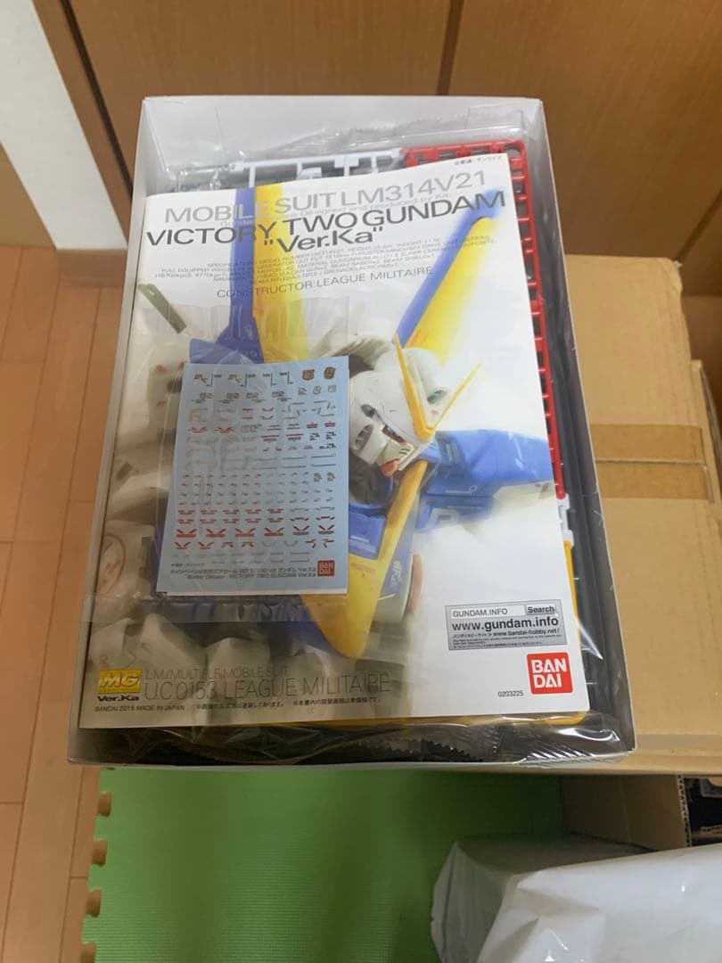 MG V2ガンダム Ver.Ka プレミアムデカール付