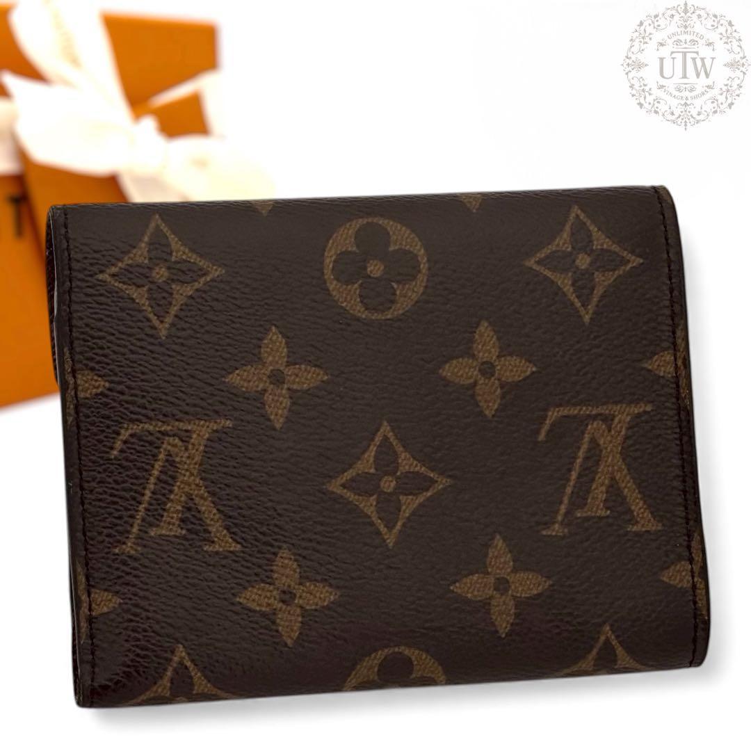 未使用級 新型 ルイヴィトン モノグラム ヴィクトリーヌ 三つ折り財布 茶色