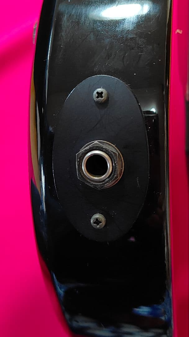 FERNANDES エレキギター グリーン綺麗なグリーン系の色です