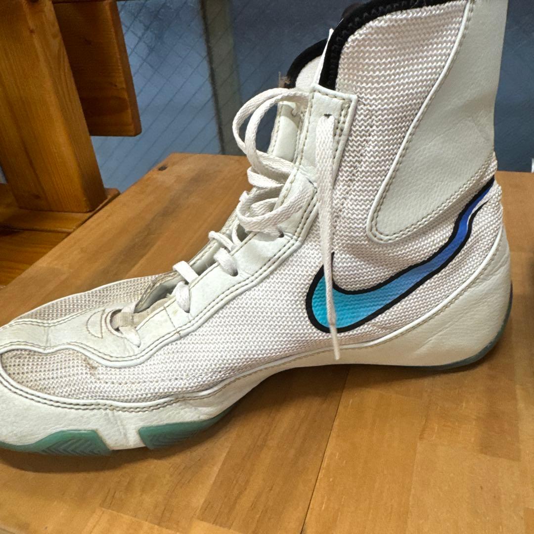 Nike ボクシングシューズ ハイカット ホワイト/ピンク