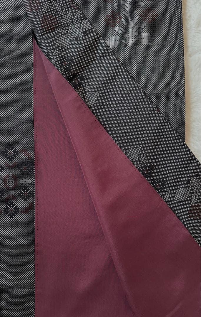 おしゃれな　本場大島紬　7マルキ　正絹