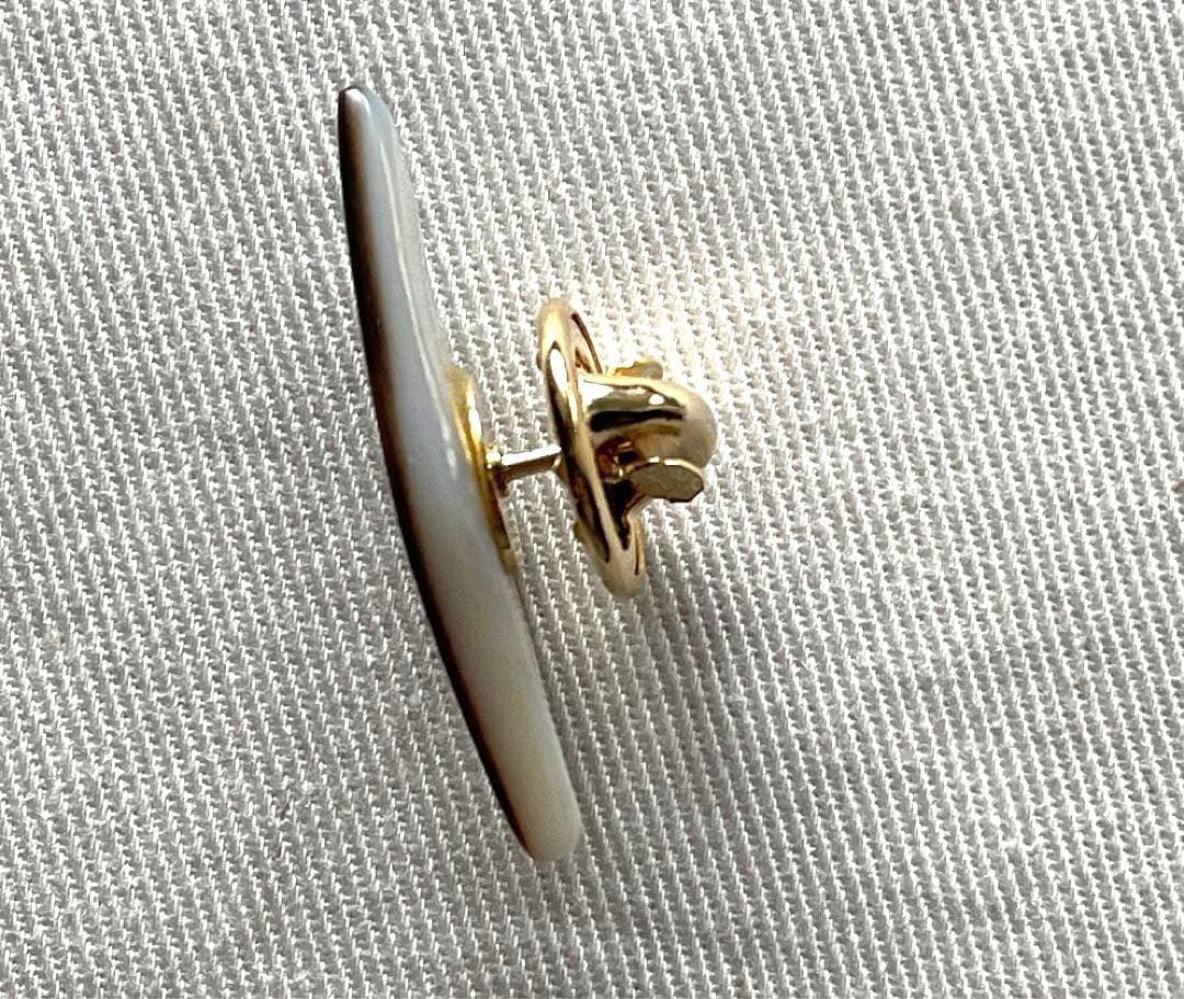 Classic Ko ピンブローチ　ブラウス