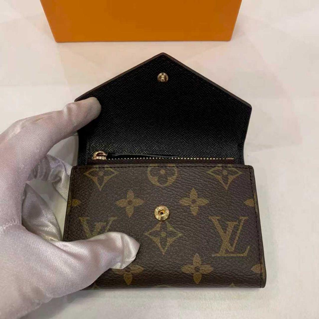 【箱つき極美品】 三つ折り財布