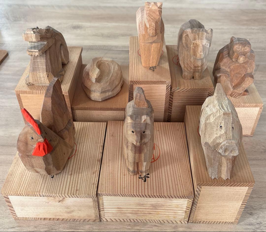 伊勢神宮　木彫り　干支置物セット 8体 木箱付き