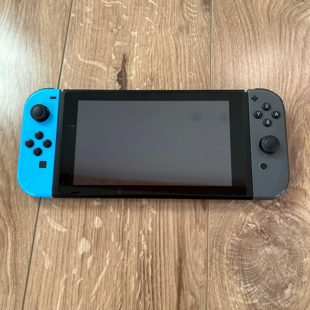 Nintendo Switch本体セット　任天堂　ジョイコン付き