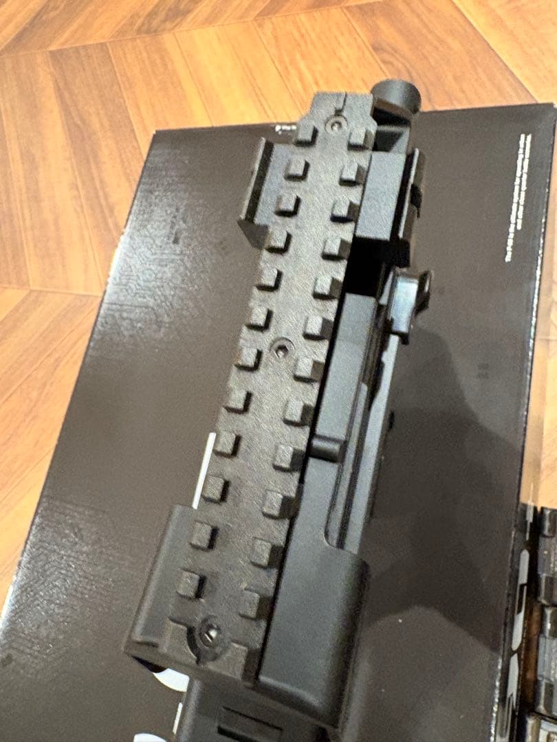 東京マルイ　P90プラス　P90+ サイレンサー　バッテリー・充電器　セット