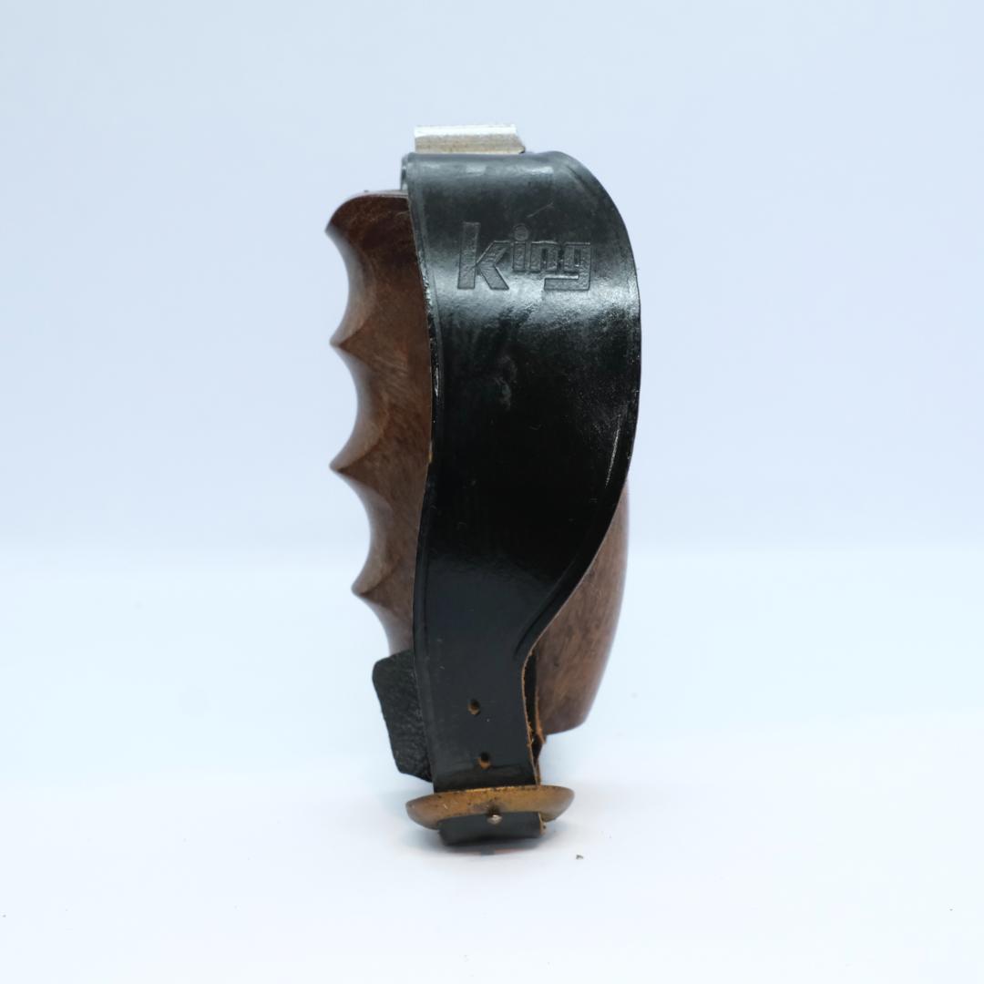 【美品】OLYMPUS OM-1 レンズ2本 木製グリップ付　フイルムカメラ