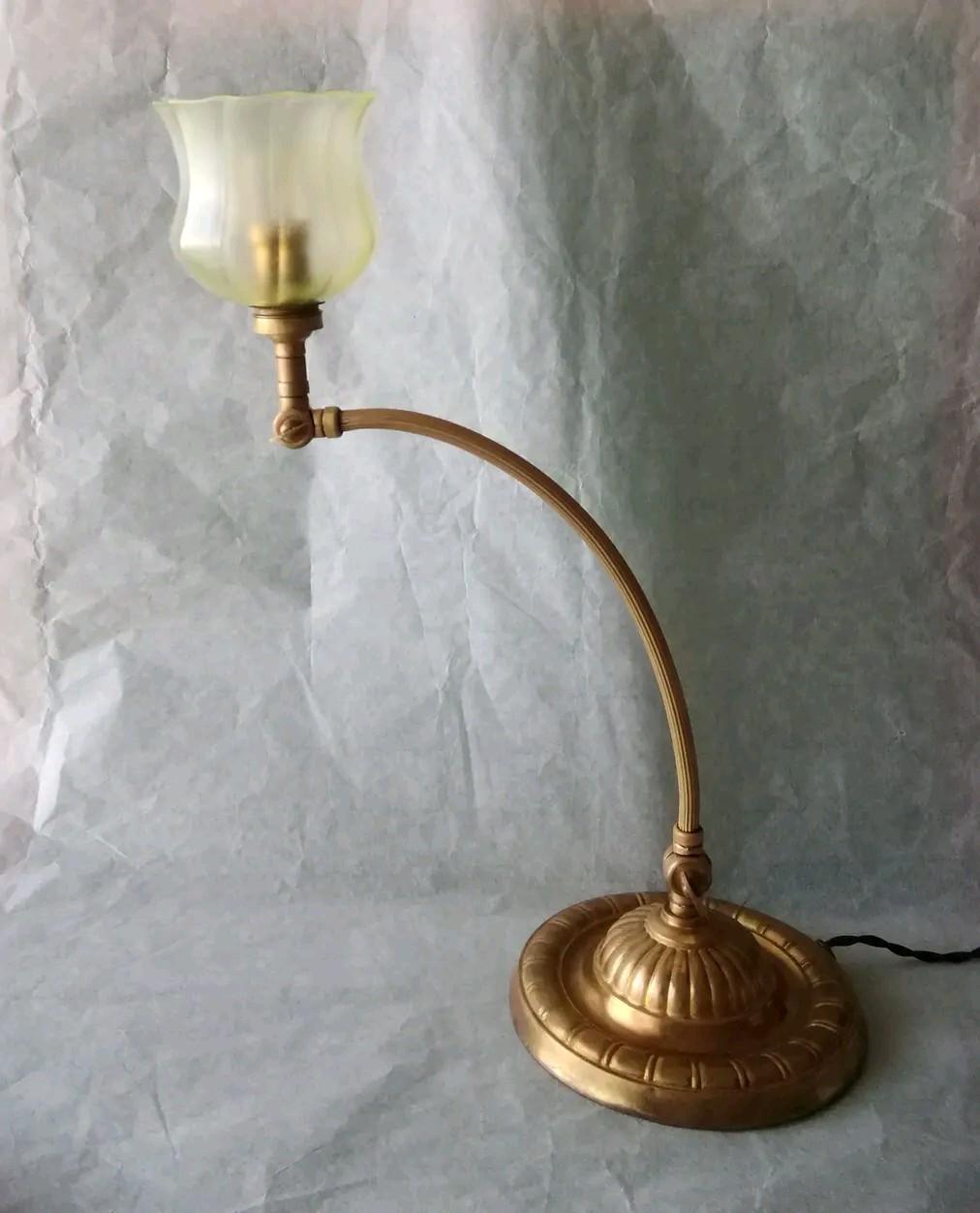 逸品　アール・デコ　テーブルデスクランプ　ウラン&オパルセントG真鍮　フランス