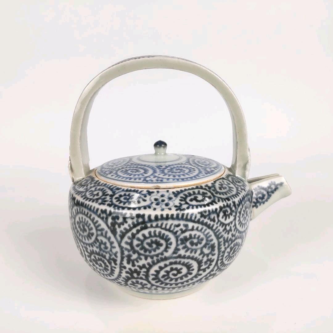 お値下げしました。古伊万里　染付　蛸唐草　銚子