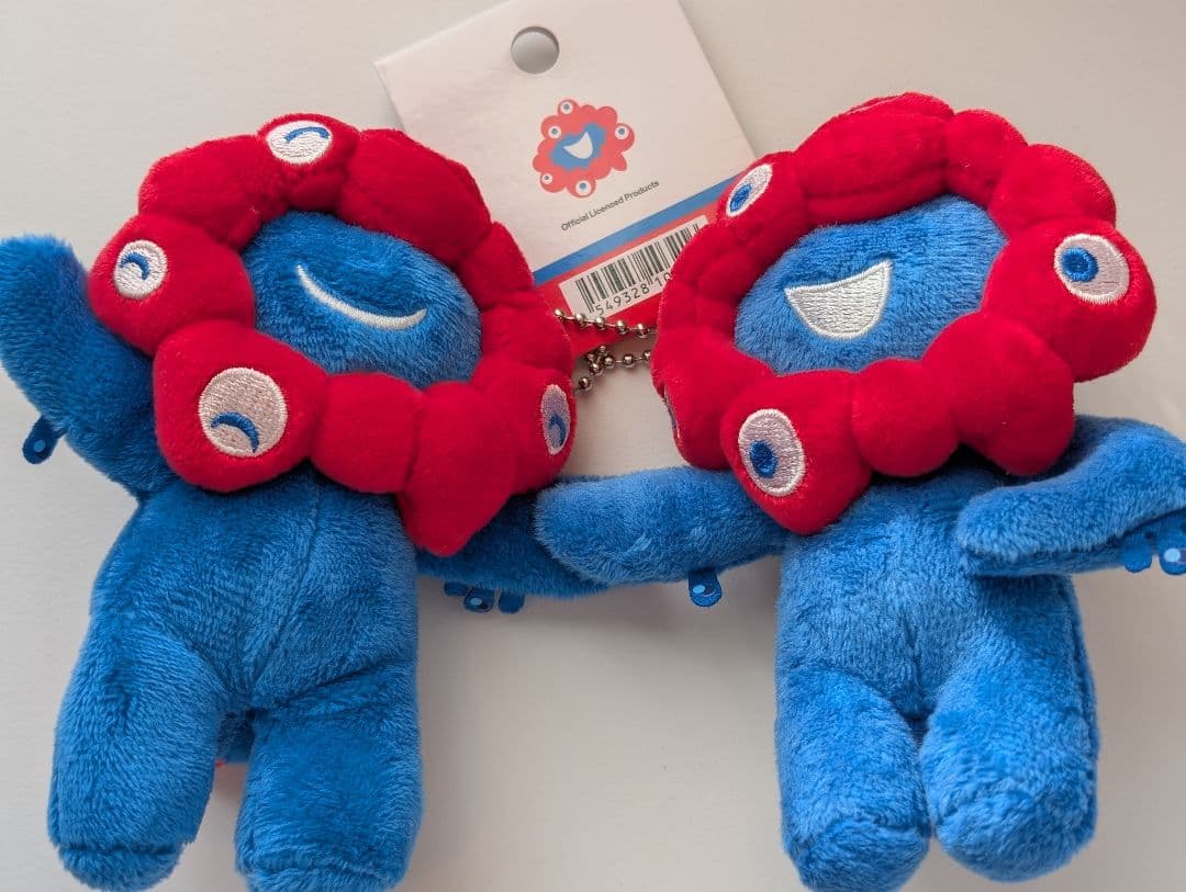 【新品未使用】ミャクミャク ペアマグネットマスコットキーホルダーふたごぬいぐるみ