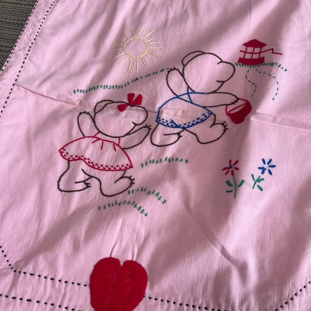 アンティークキルト✴︎ベビーキルトベビー布団刺繍キルト