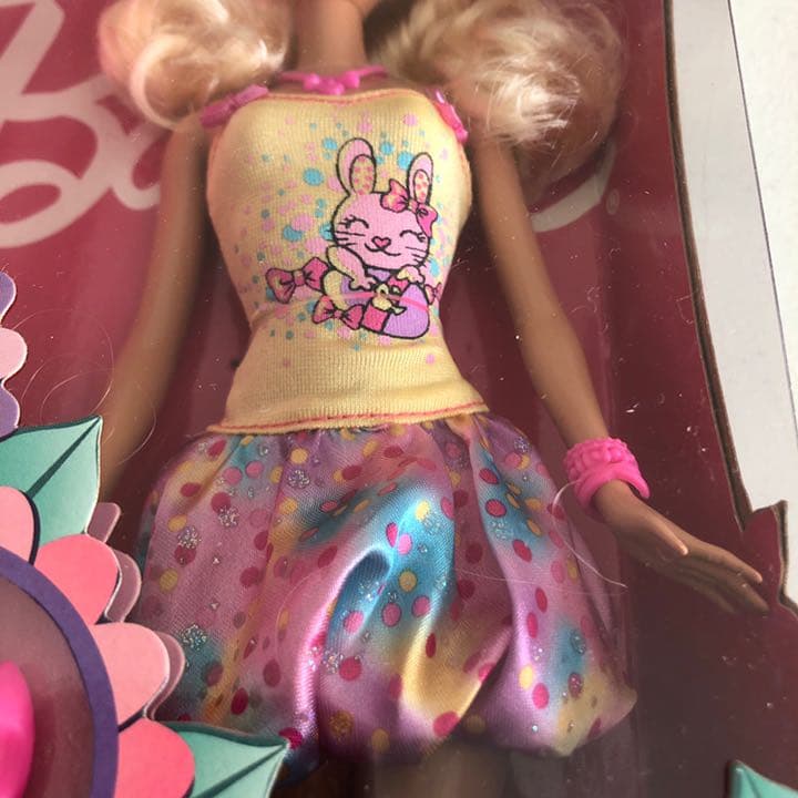新品。アメリカで購入、バービー人形。イースター2012年。かわいい綺麗❤️