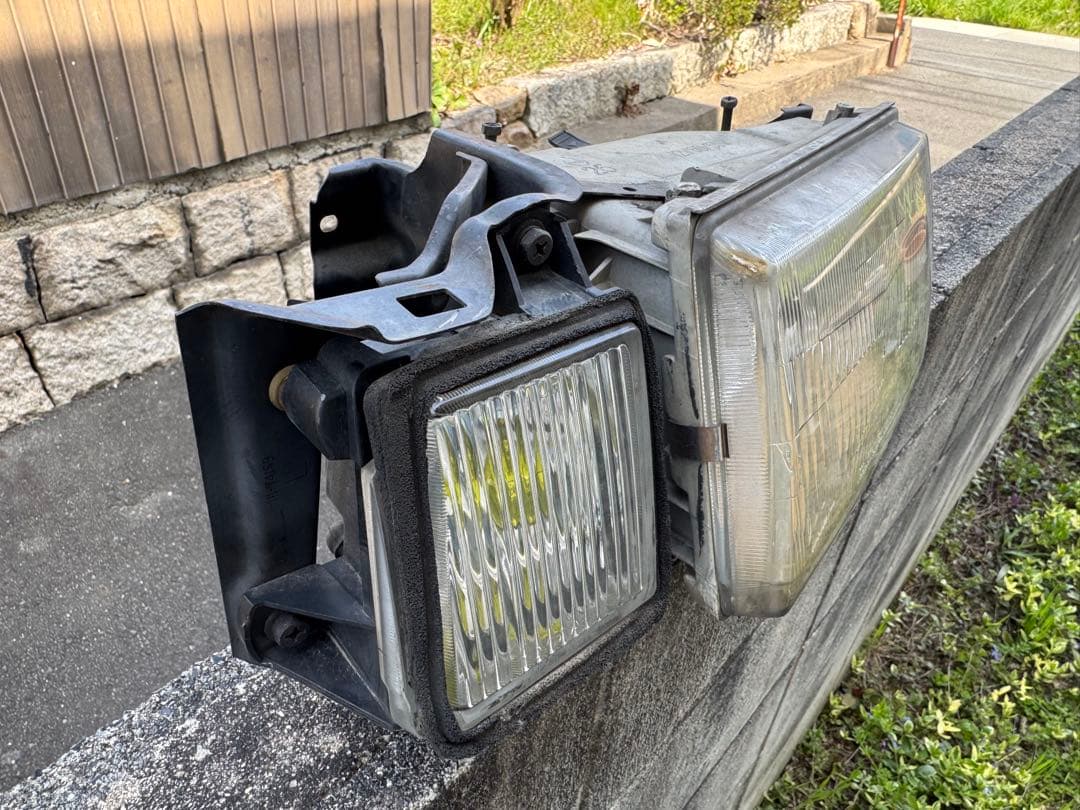 ⭐︎AE86 レビン　ヘッドライト　助手席側　希少フォグ付き⭐︎