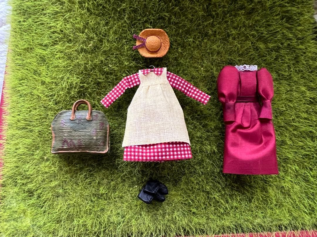 ①赤毛のアンの家　ドールハウス　完成品（家）