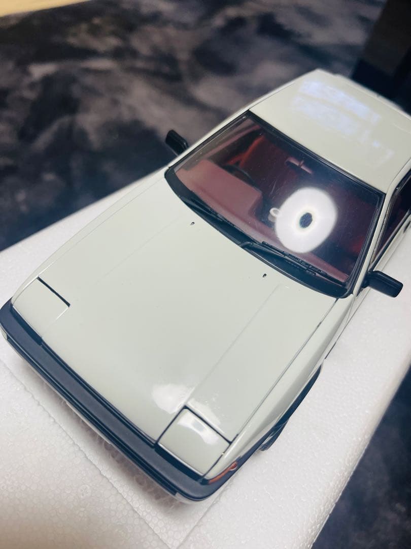 AUTOart 1/18　トヨタ スプリンター トレノ (AE86) 頭文字 D
