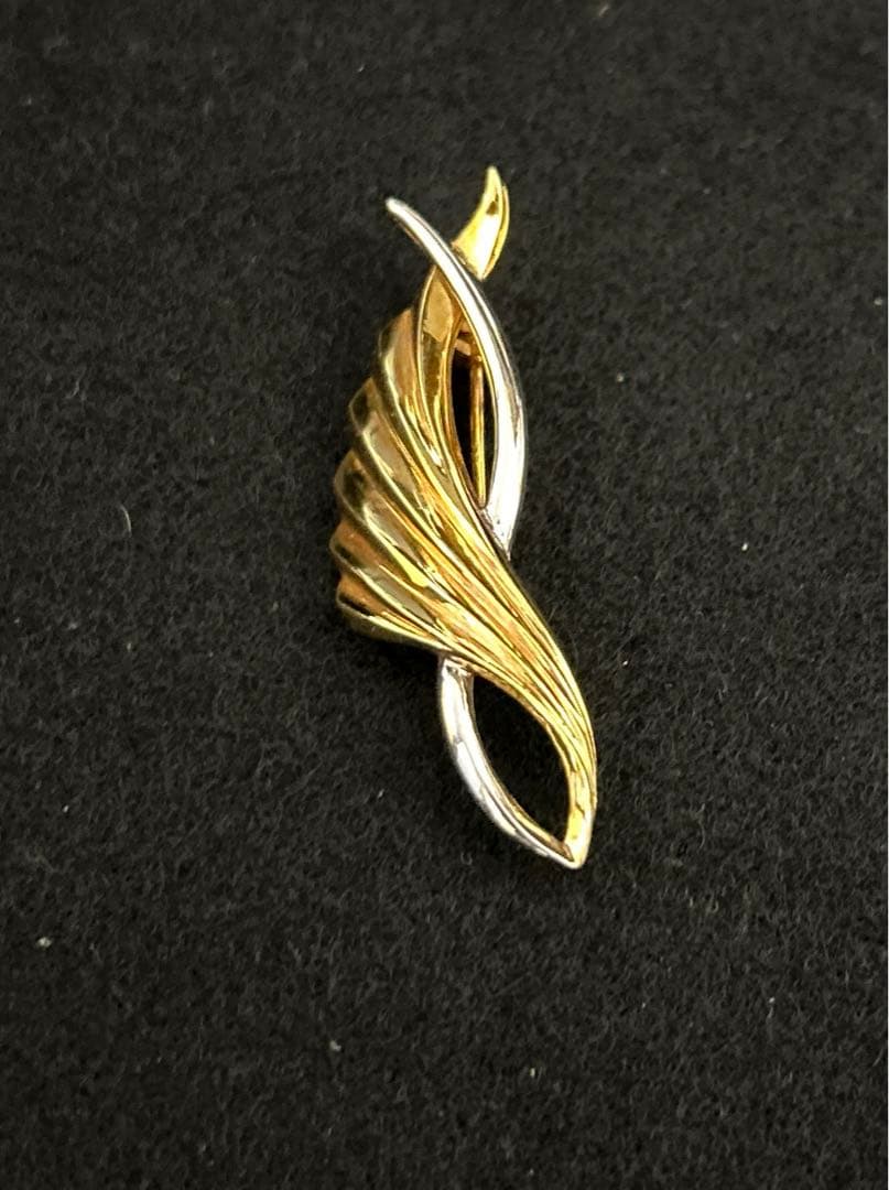 20金　デザインブローチ　美品