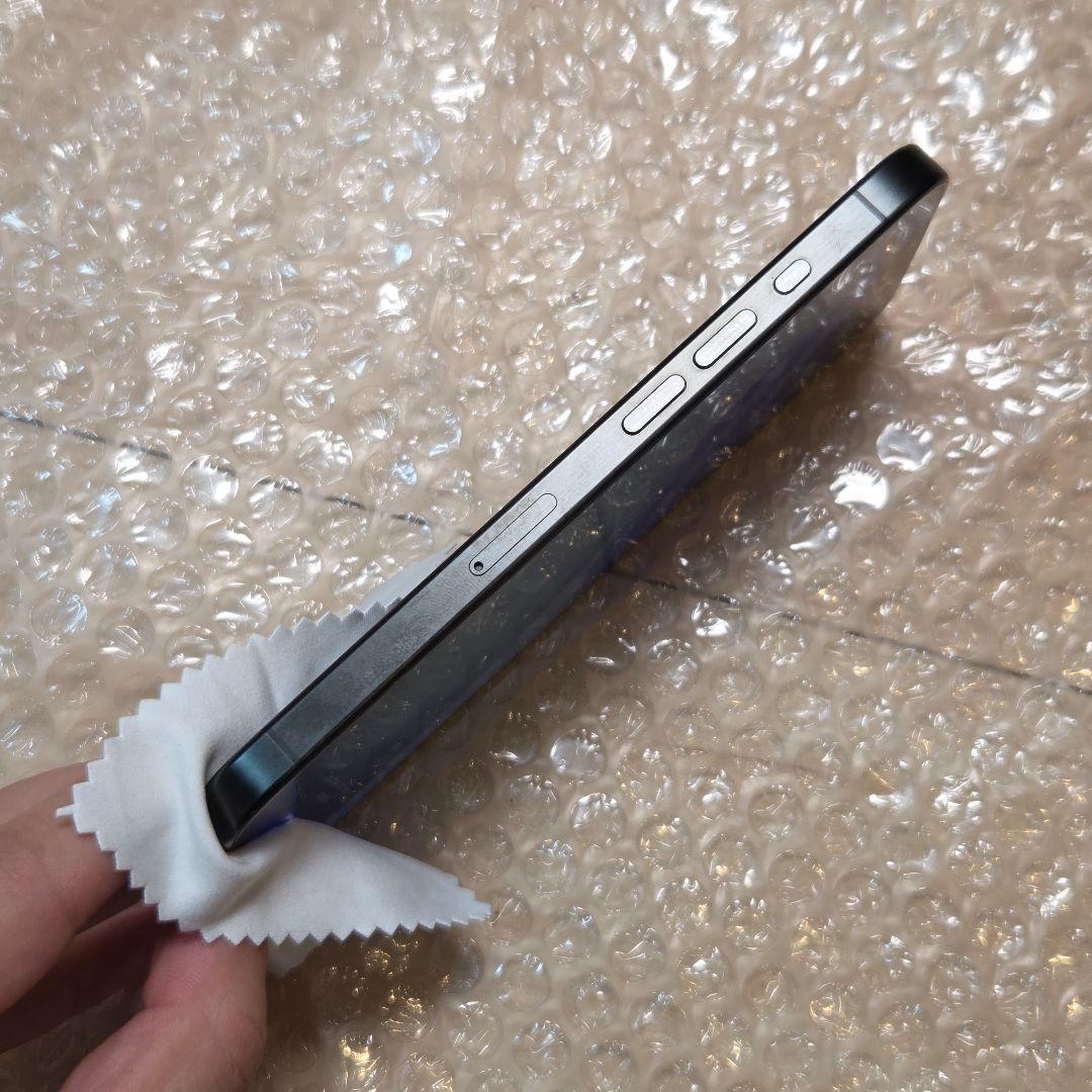 iPhone 15 Pro 256GB ブラックチタニウム