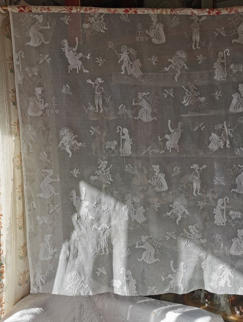 アンティーク お伽話 童話マドラスレースカーテンパネル ナーサリーライム 花更紗