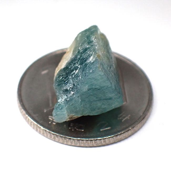 【マダガスカル産】グランディディエライトの原石⑥