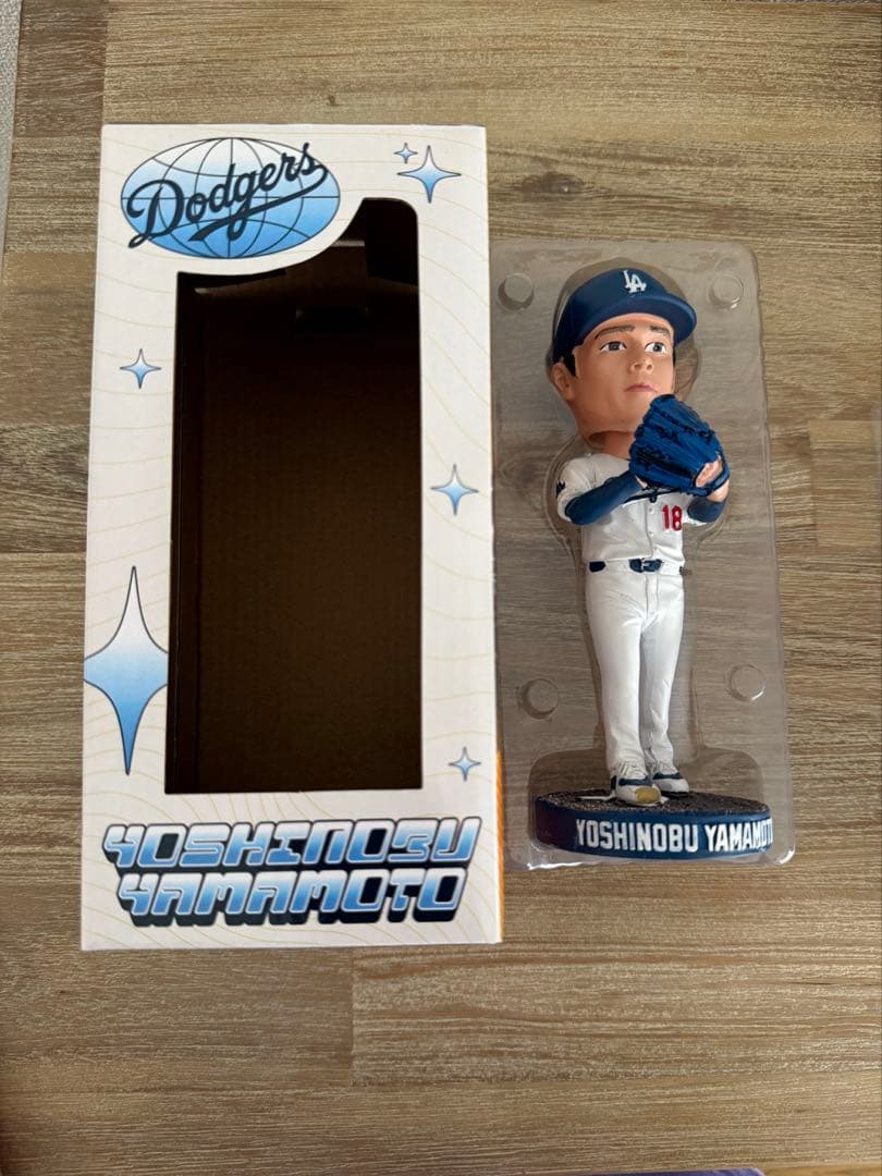 【球場限定配布】山本由伸ボブルヘッド