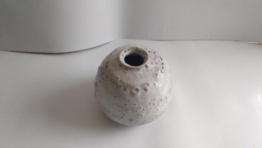 市川憲二 志野 小壺 赤津焼 竹川 花器 志野焼 特注品 です。