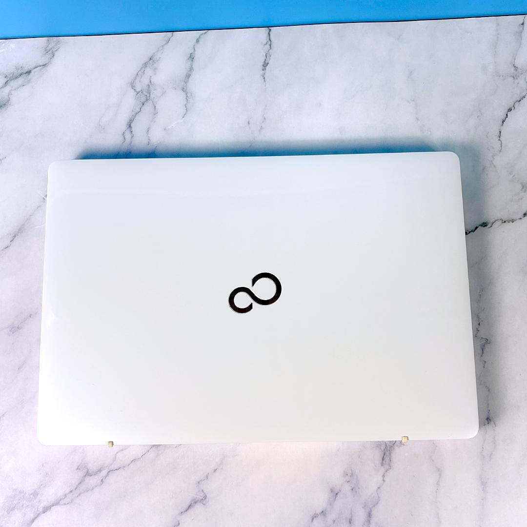 美品☆Corei7・8GB・SSD512・バックライトキーボード・ノートパソコン