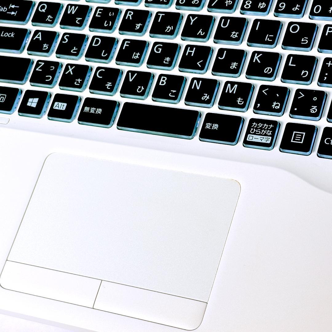 美品☆Corei7・8GB・SSD512・バックライトキーボード・ノートパソコン