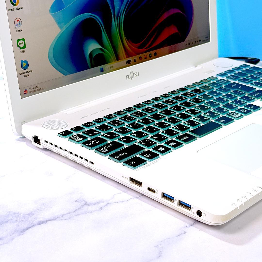 美品☆Corei7・8GB・SSD512・バックライトキーボード・ノートパソコン