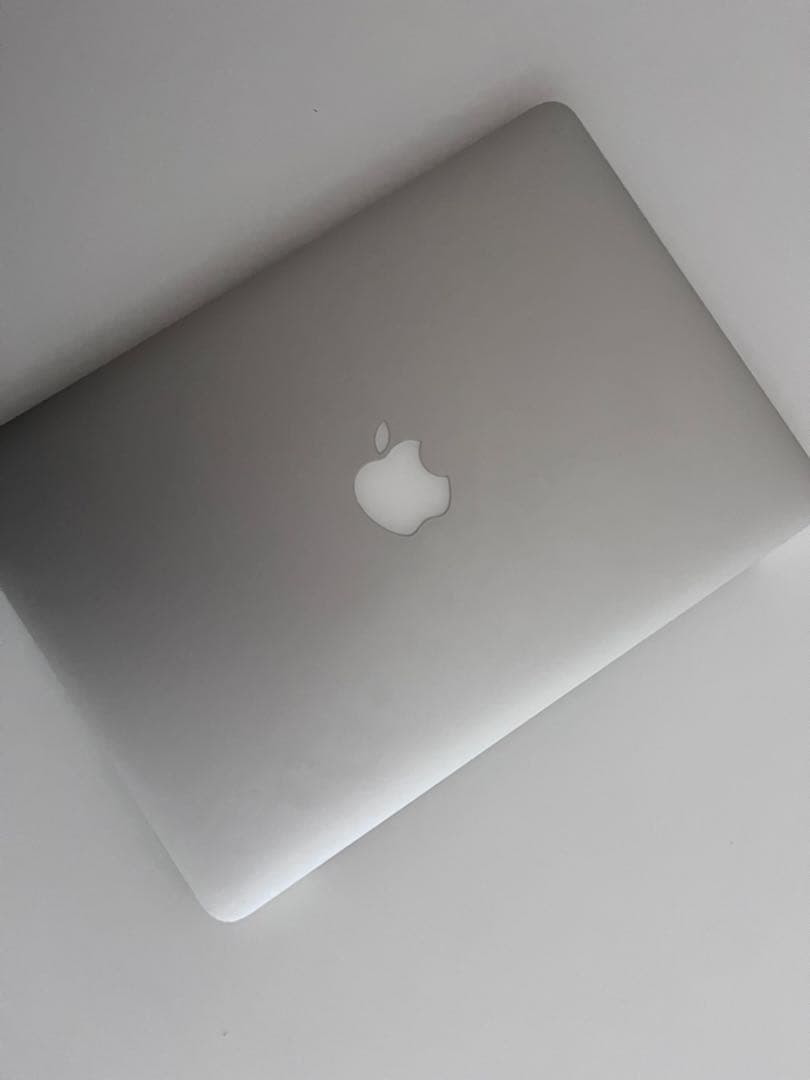 【限定値下!12/25まで】Apple MacBook Pro 13インチ