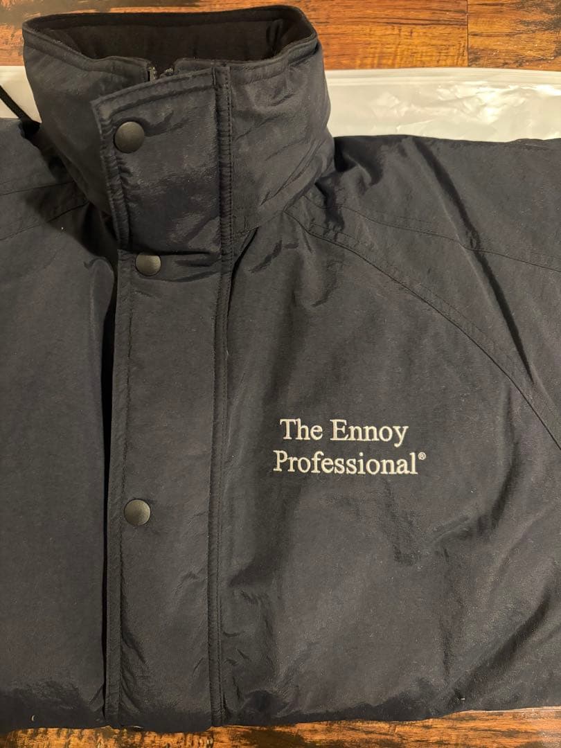 ジャケット・アウター ENNOY PADDED NYLON BENCH COATBLACK/WHITE