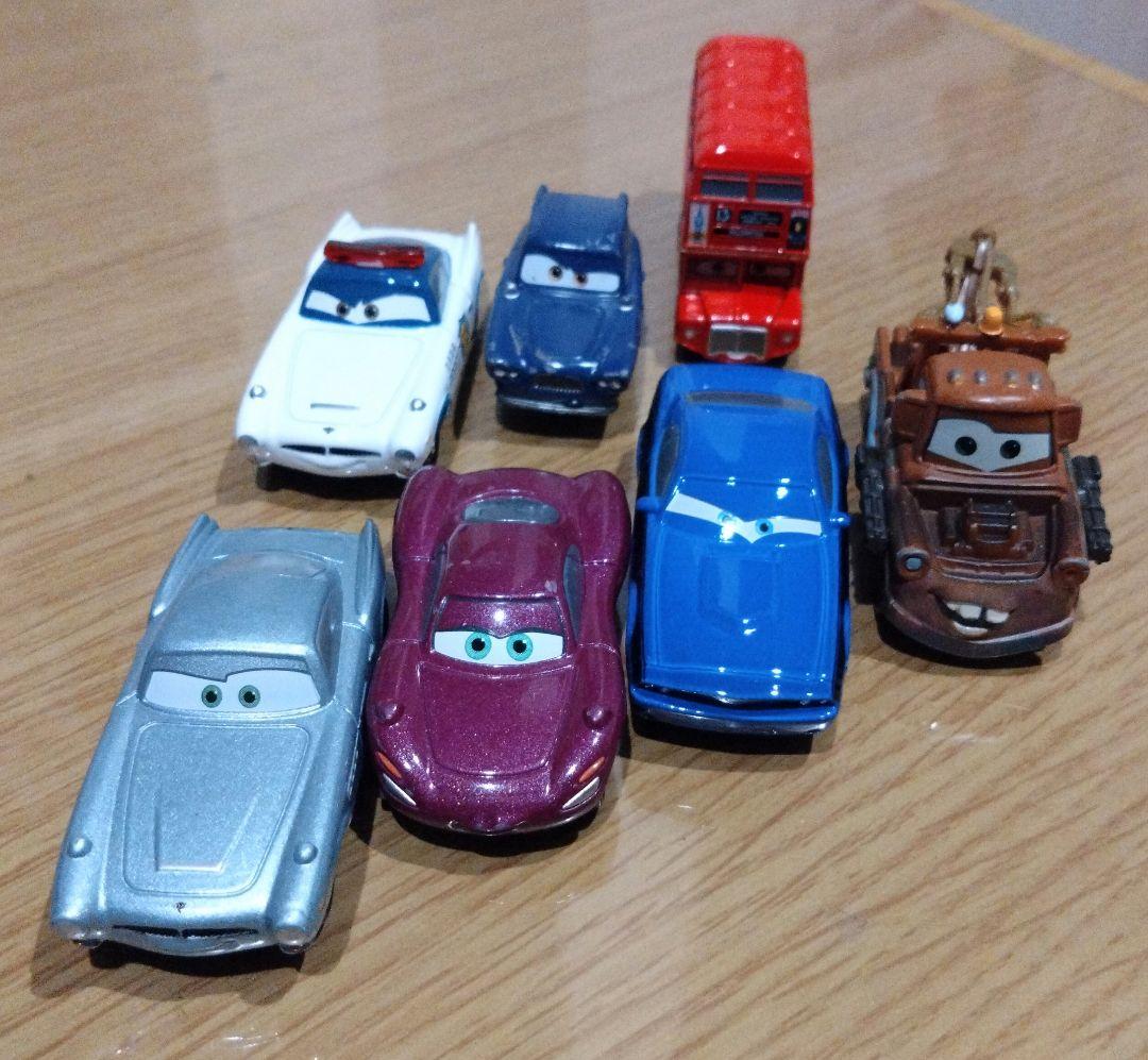 カーズトミカ　映画カーズ2　24台セット(中古品)　※バラ売り不可