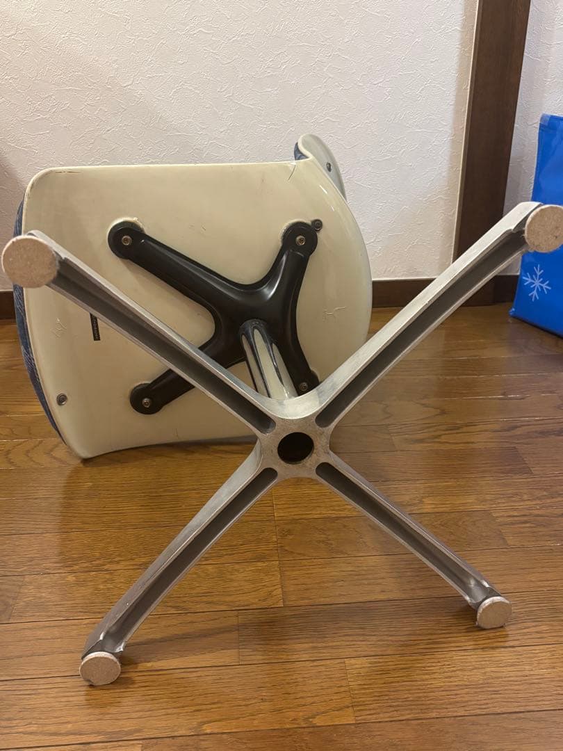 700系　乗務員室回転椅子