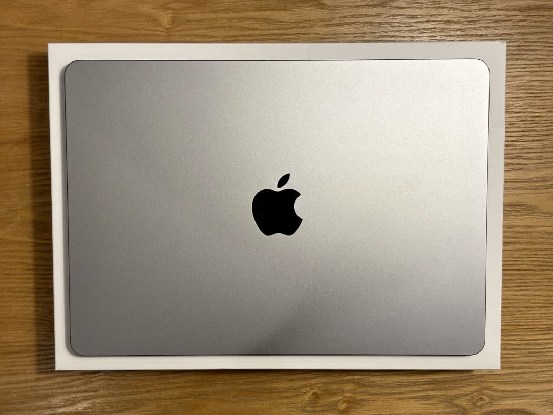 MacBook本体 M2 MacBook Air 2022 13inch 512GBSSD 8GB